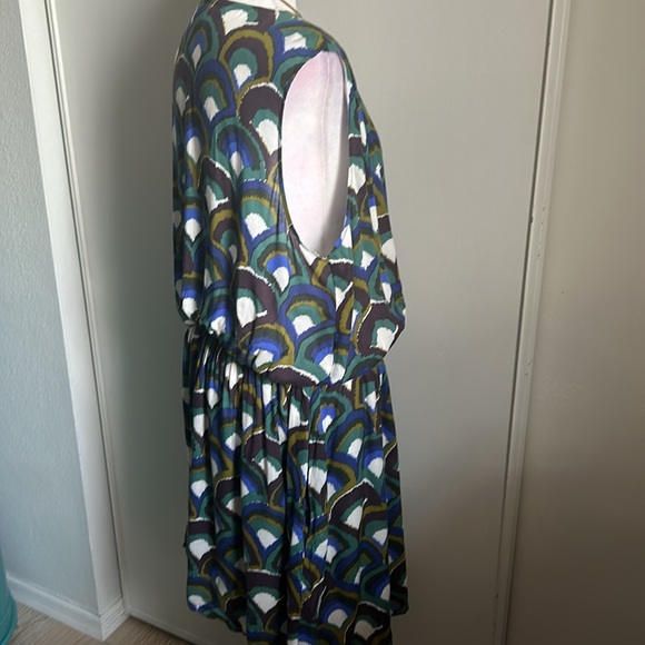 Boden Women’s Plus Size Sleeveless Surplice V-Neck Retro Multicolor Print - Picture 6 of 10